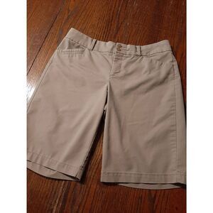 Size 8 Dockers Khaki Tan Double Button Flat Front Mid Rise Bermuda Shorts Pocket